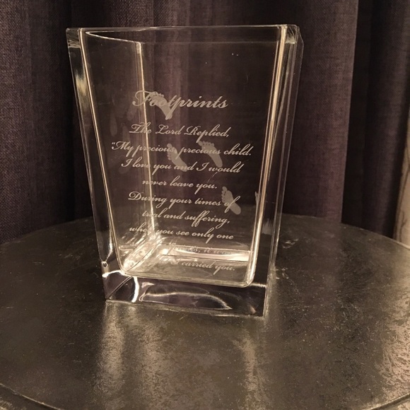 Beautiful Foot Prints Prayer Etched Glass Vase - Picture 6 of 8